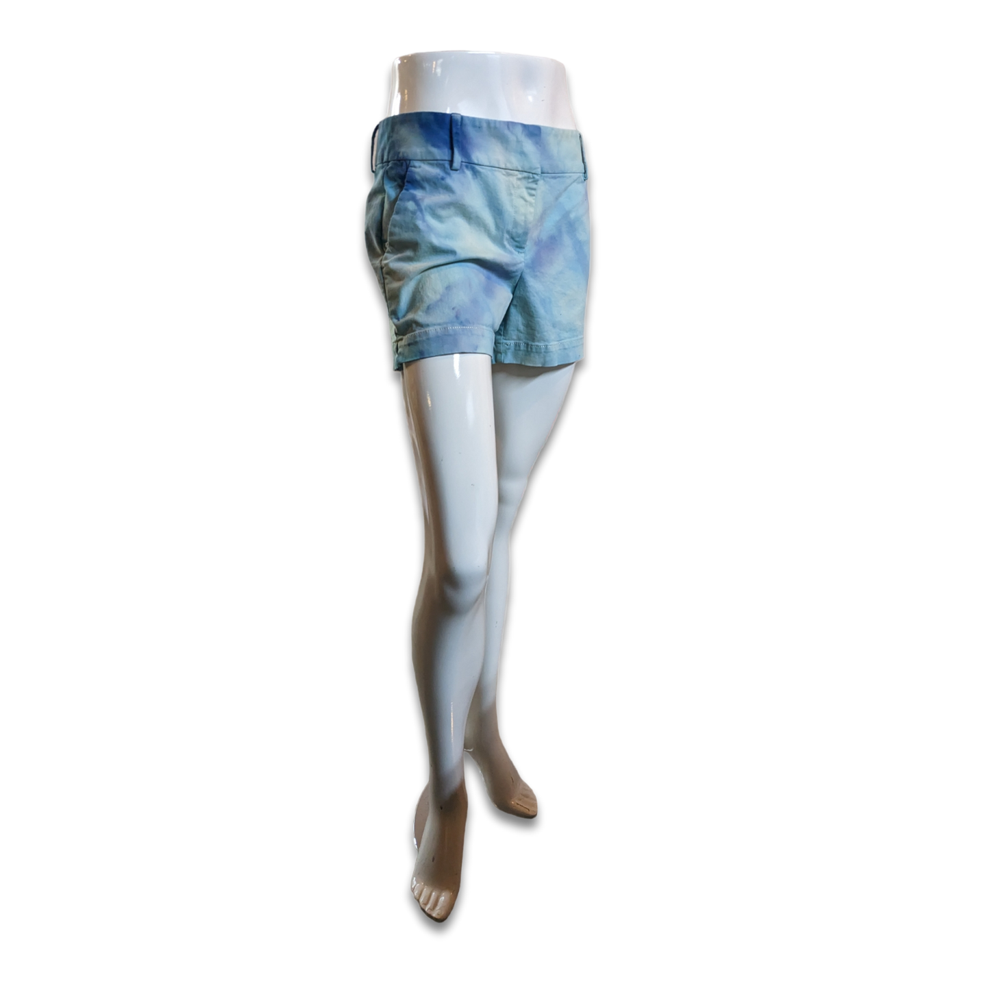Loft size 4 shorts-Whispy Skies